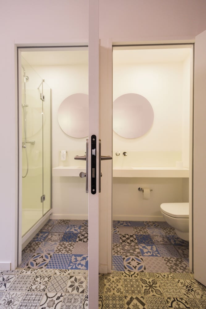 Private Bedroom for 12 people with shared bathroom photo 2