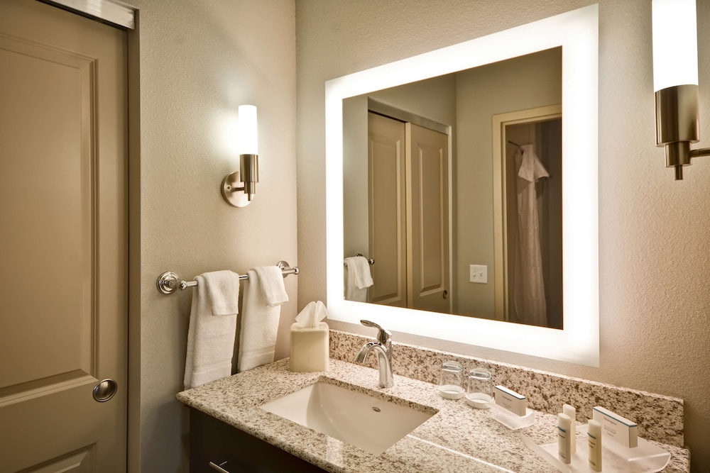 Suite, 2 Queen Beds, Accessible (Hearing) photo 3