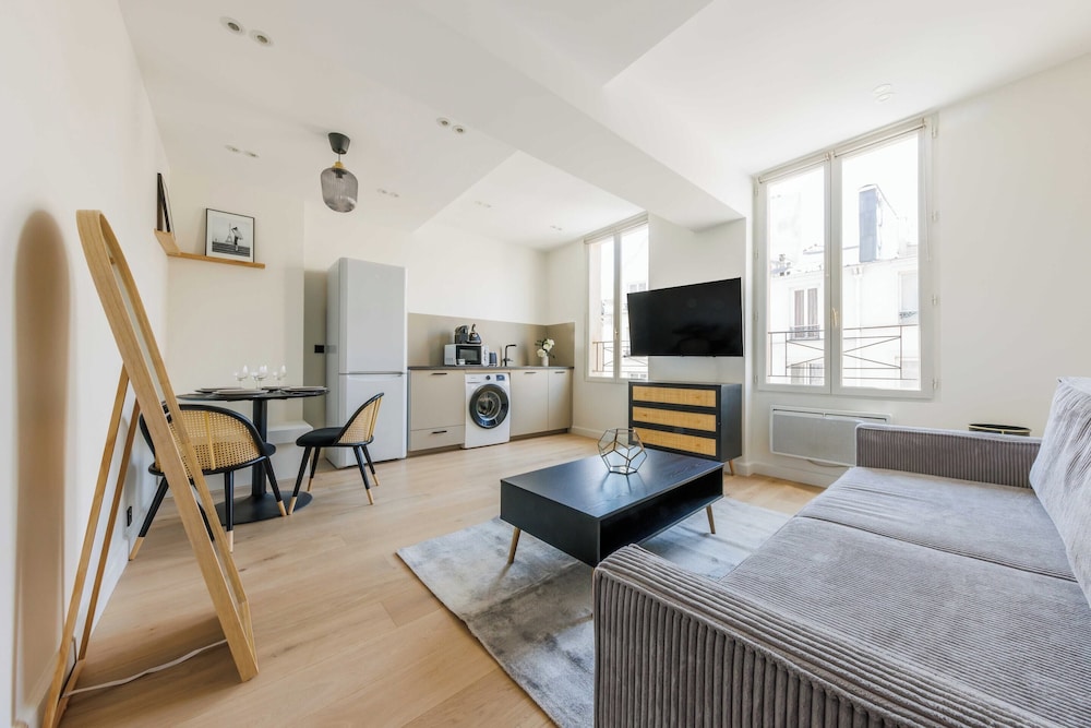 Apartment photo 1
