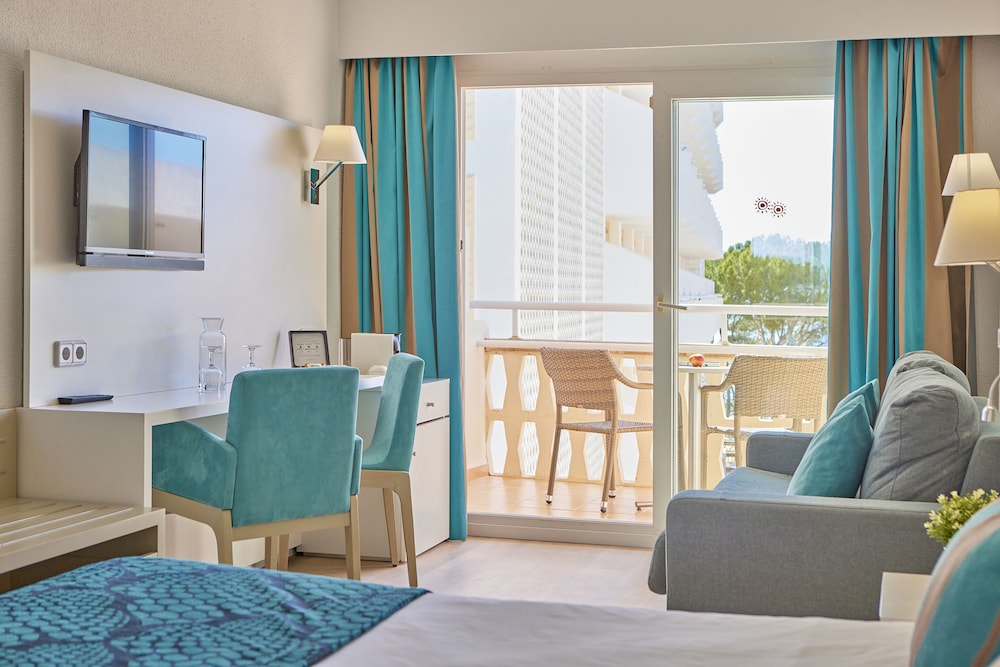 Comfort Room, Balcony, Partial Sea View (2 adults + 1 child)