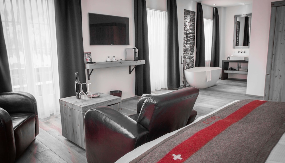 Deluxe Double Room photo 3