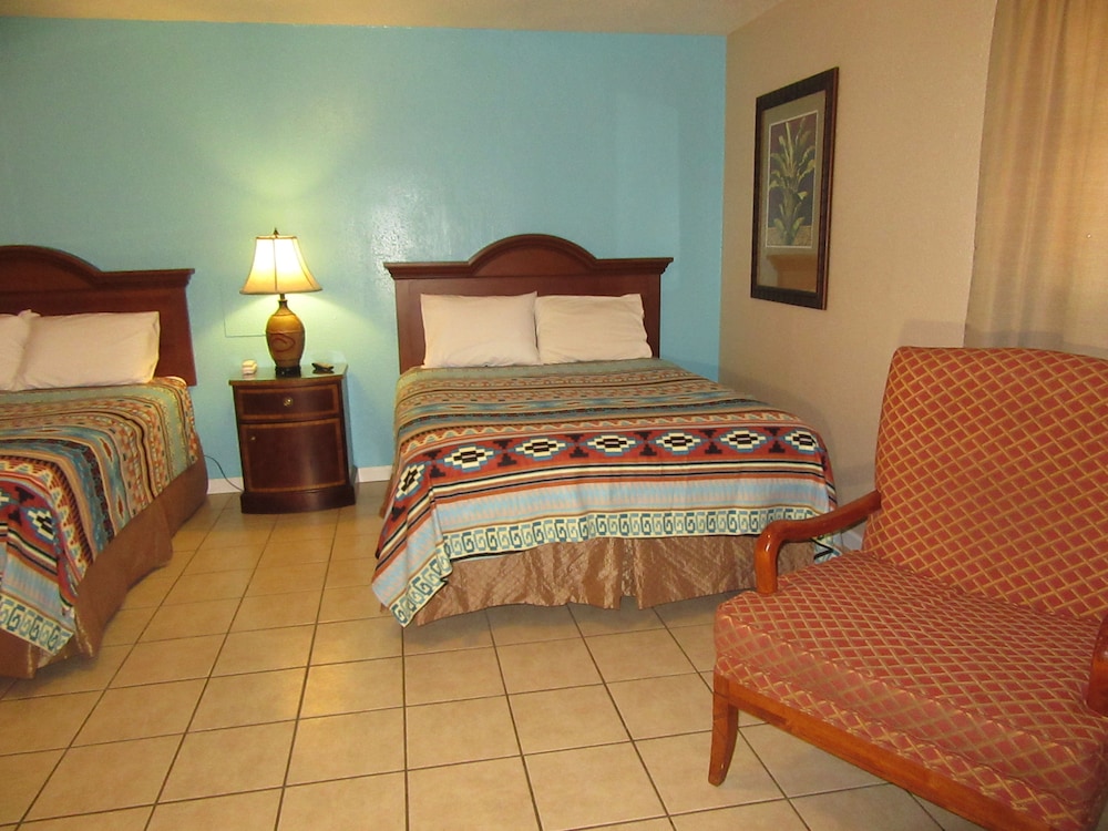 Standard Double Room, 2 Queen Beds, Non Smoking photo 3