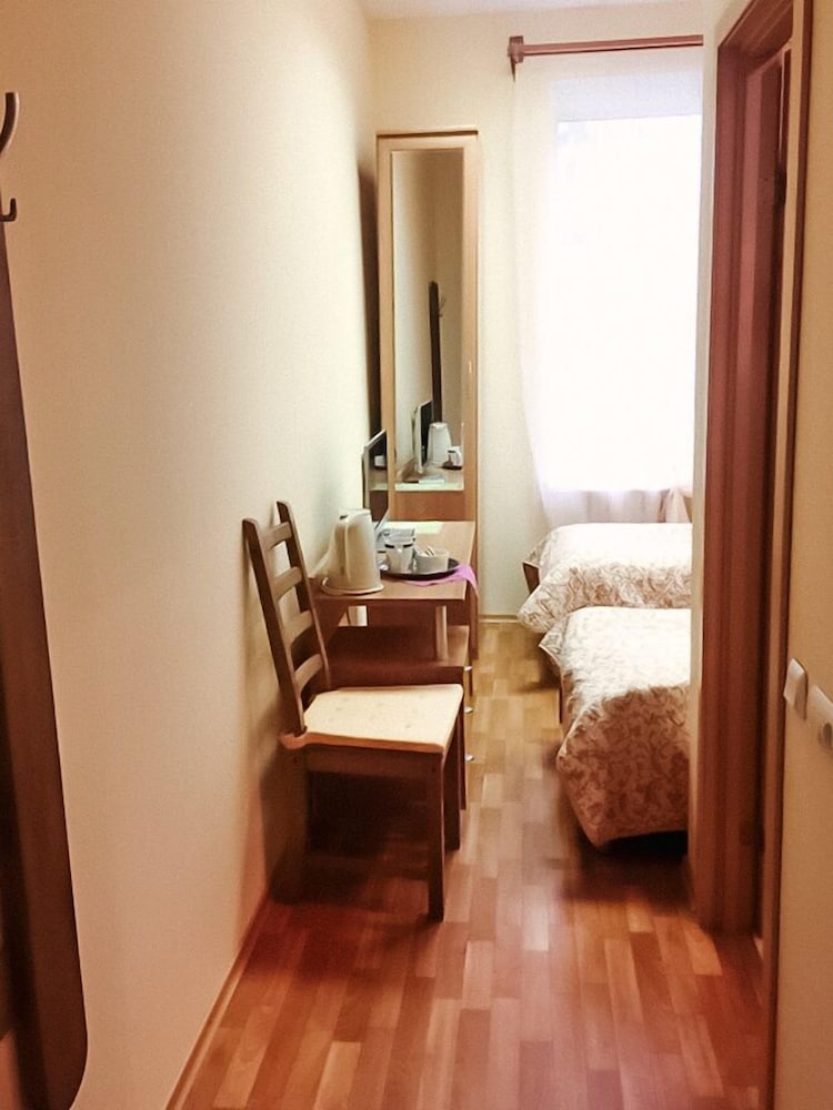 Economy Twin Room, 2 Twin Beds, Non Smoking