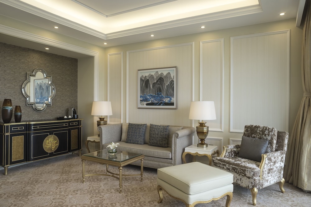 Executive Suite photo 2