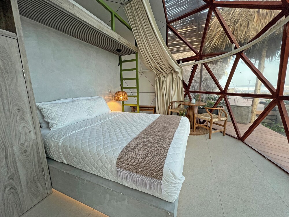 Club Villa, 6 Bedrooms, Beach View