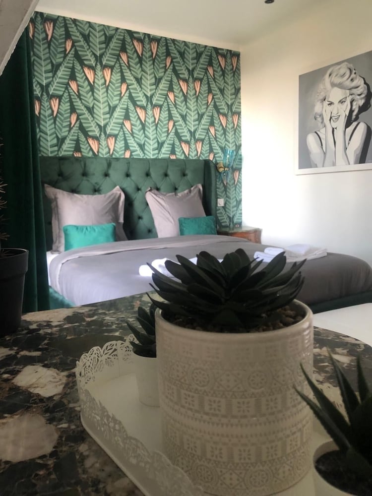 Superior Suite, Balcony, Garden View