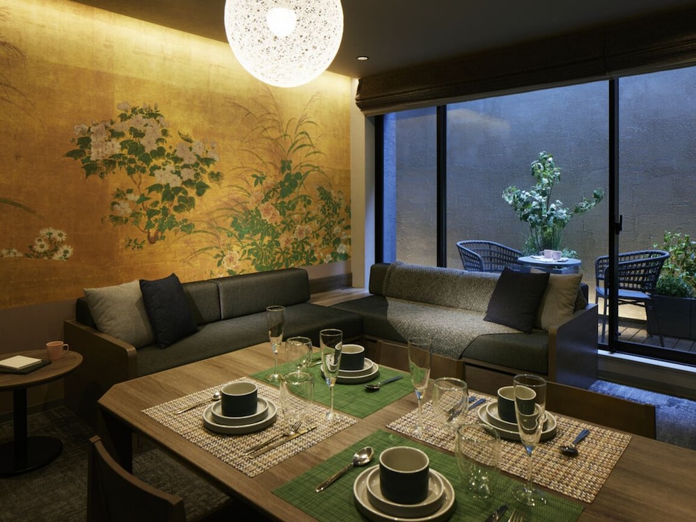 Deluxe 1BR with 4beds (with Terrace & Private Sauna Experience 17:30-19:00), Non Smoking