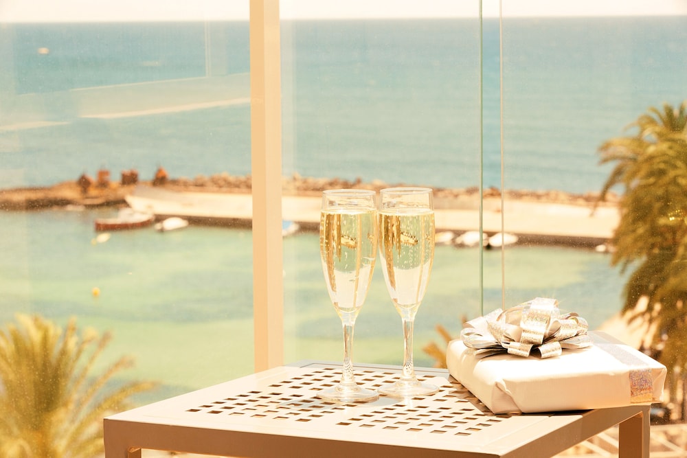 Standard Twin Room Sea View H12SEA
