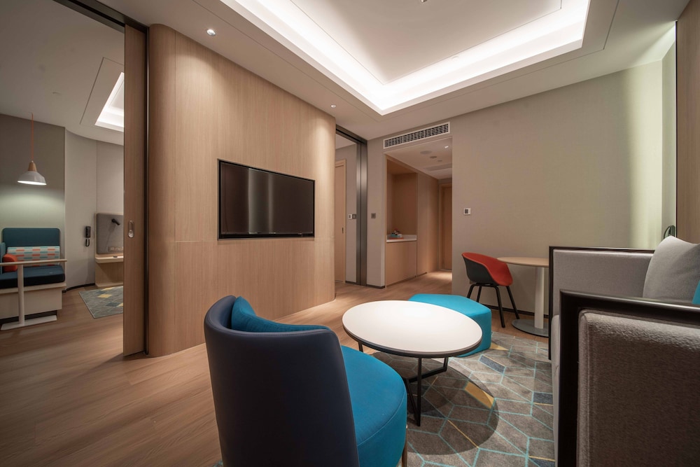 Suite, 1 King Bed (Additional Living Area) - Photo 2