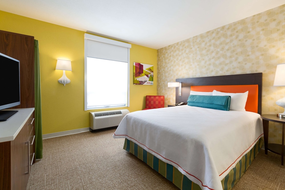 Suite, Accessible, Non Smoking (Roll-in Shower)