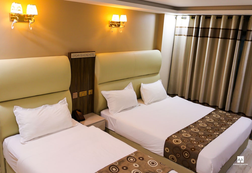 Family Room, Multiple Beds - Photo 3