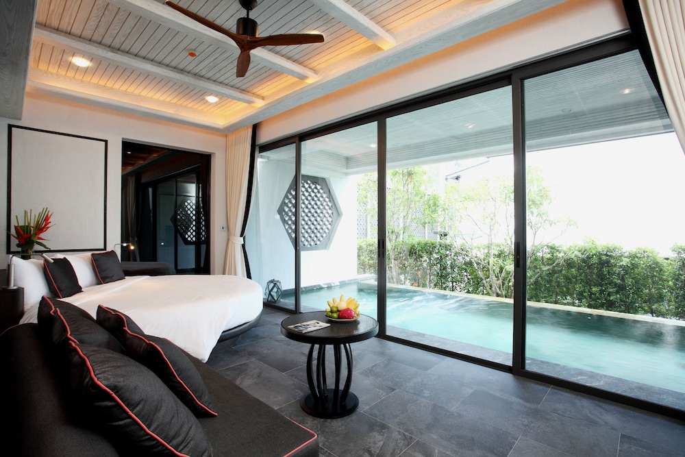Baba Pool Suite photo 2