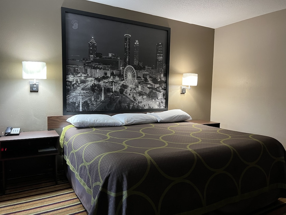 Room, 1 King Bed, Smoking - Photo 1