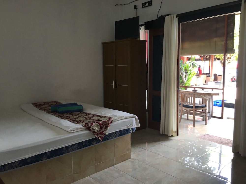 Bungalow with Sea View photo 2