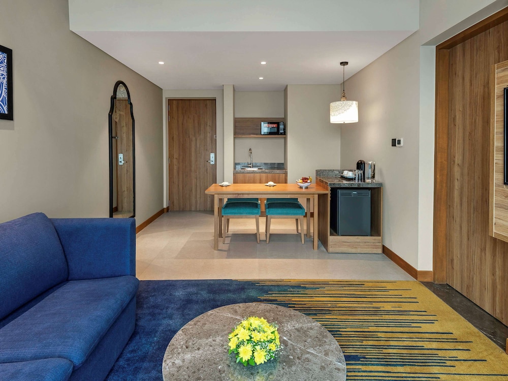 Junior Suite, 1 Queen Bed