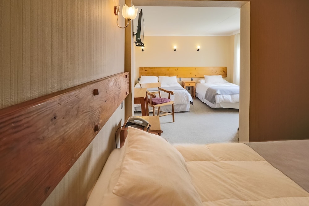 Standard Quadruple Room, Mountain View photo 2