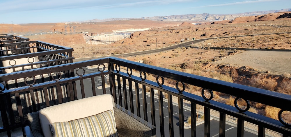 Deluxe Room, 2 Queen Beds, Non Smoking, Lake View (with Balcony) photo 3