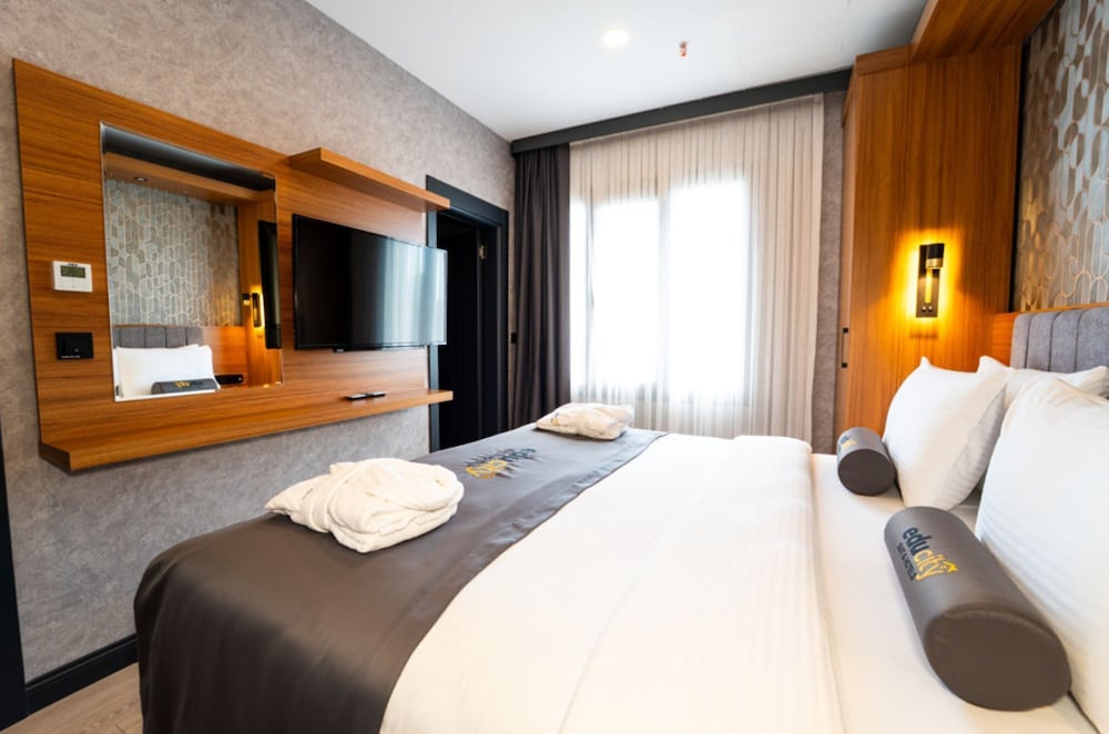Executive Suite, City View photo 1