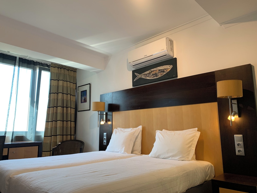 Business Studio Suite, 2 Twin Beds, Non Smoking, City View photo 3