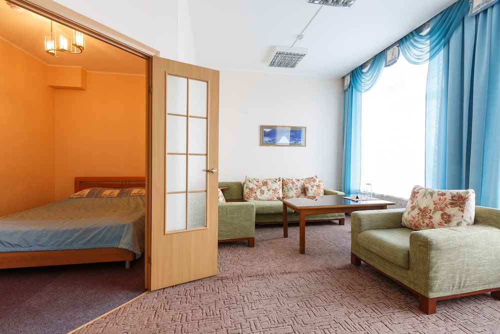 Comfort Suite photo 1