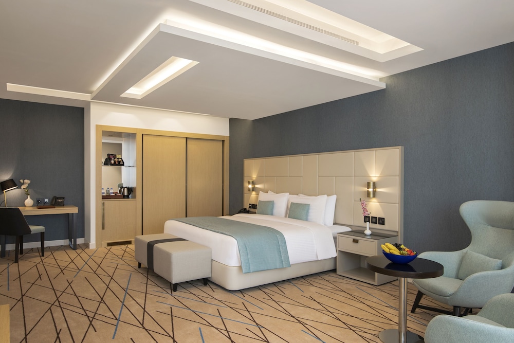 Topaz Suite photo 2