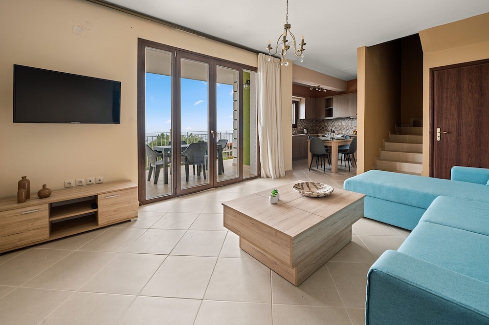 Apartment, Smoking