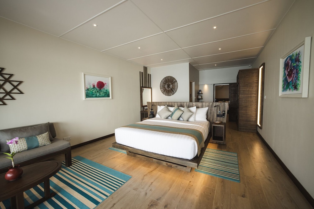Two Bedroom Beach Villa - Photo 2