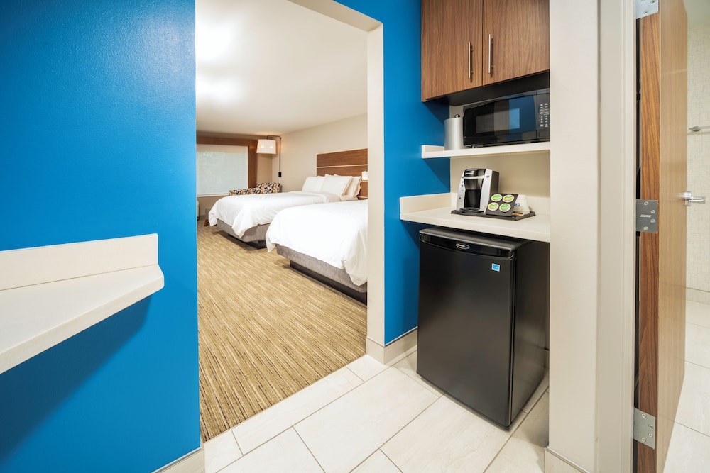 Standard Room, 2 Queen Beds, Accessible (Communications) - Photo 3