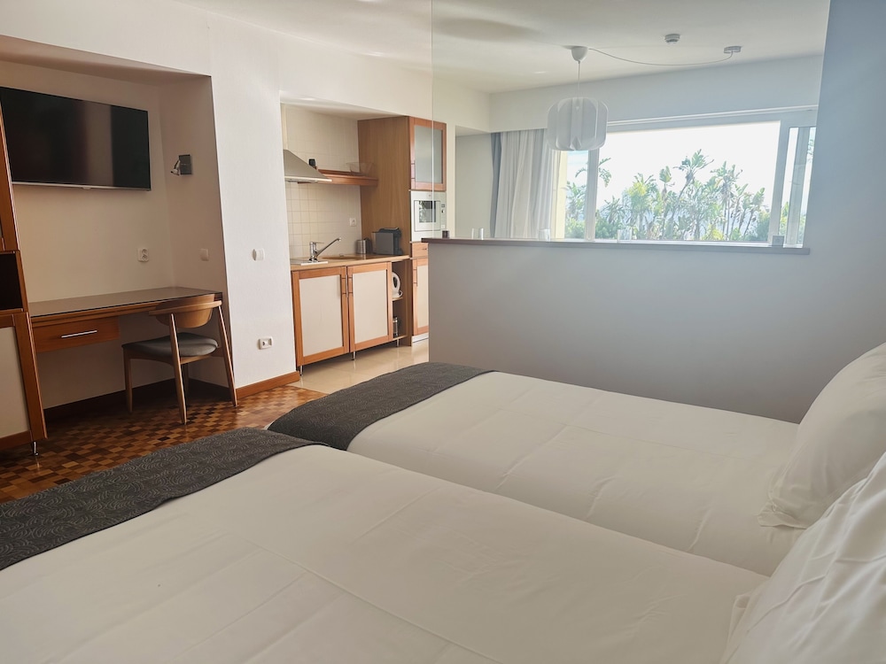 Panoramic Studio, Balcony, Sea View - Photo 7