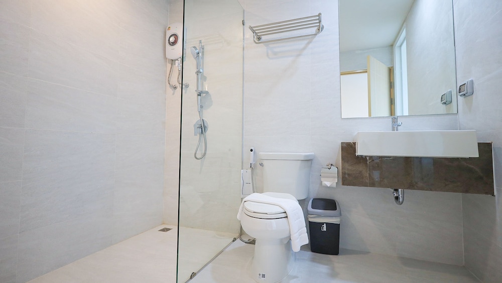 Deluxe Triple Room - Photo 8