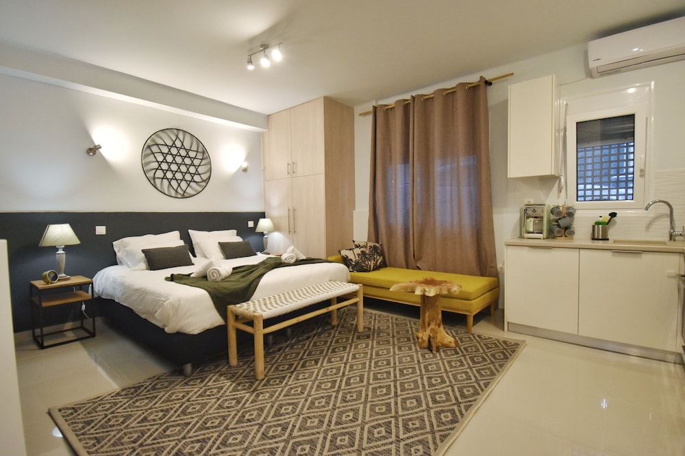 Luxury Studio Suite photo 1