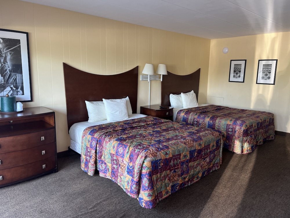 Standard Double Room, 2 Queen Beds