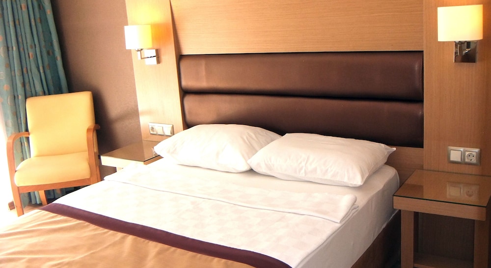 Standard Room photo 2