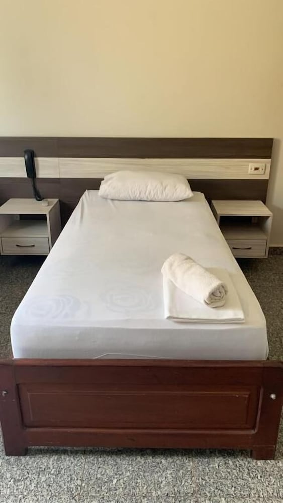 Single Room photo 1