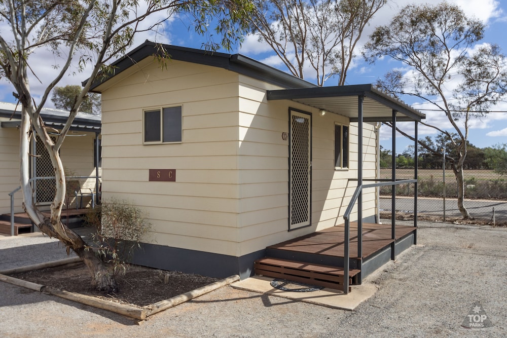 Ensuite Queen Cabin Special photo 3