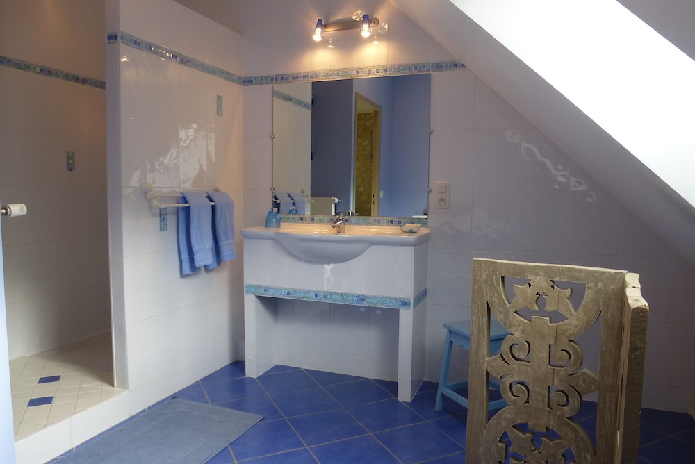 Family Triple Room (Blue) photo 2