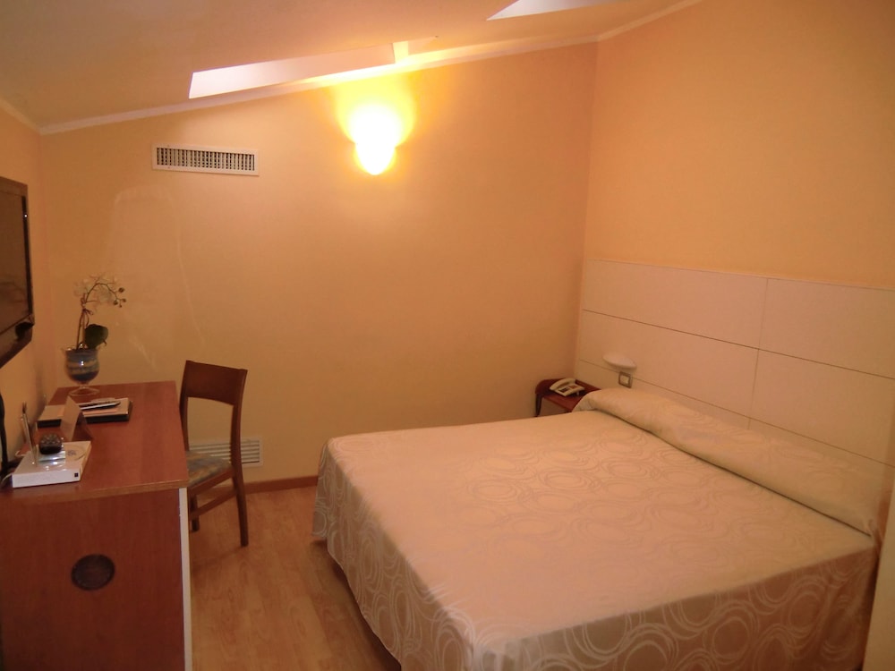 Standard Room - Photo 6