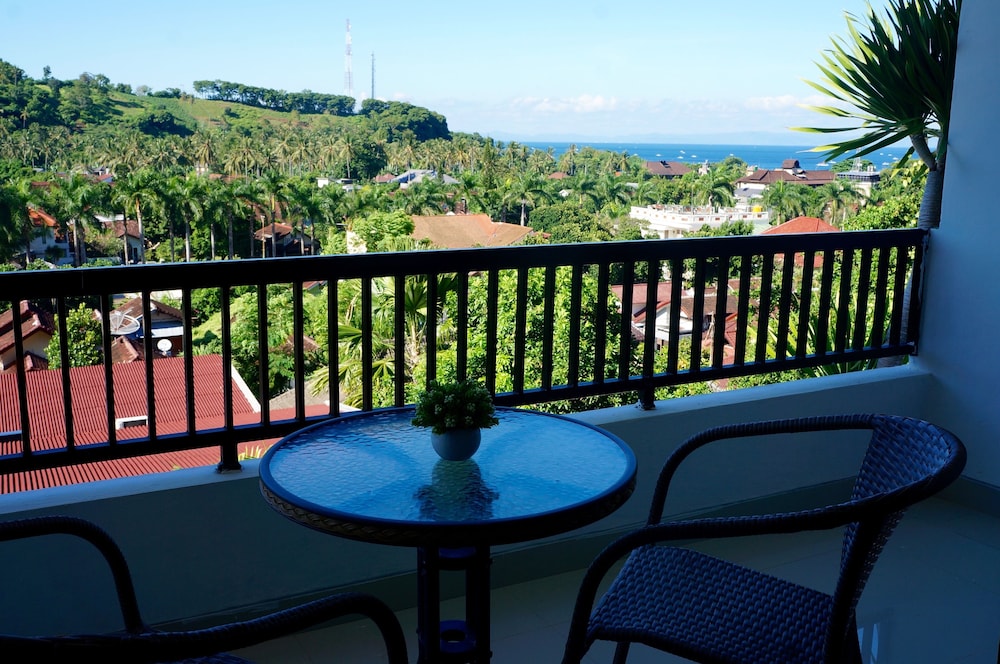 Panoramic Twin Room, Multiple Beds, Balcony, Mountain View photo 3