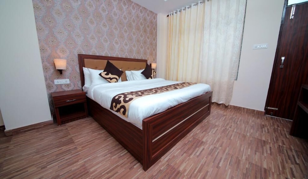 Deluxe Room With Balcony
