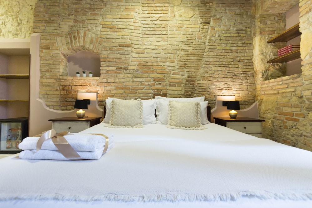 Superior Double or Twin Room photo 3