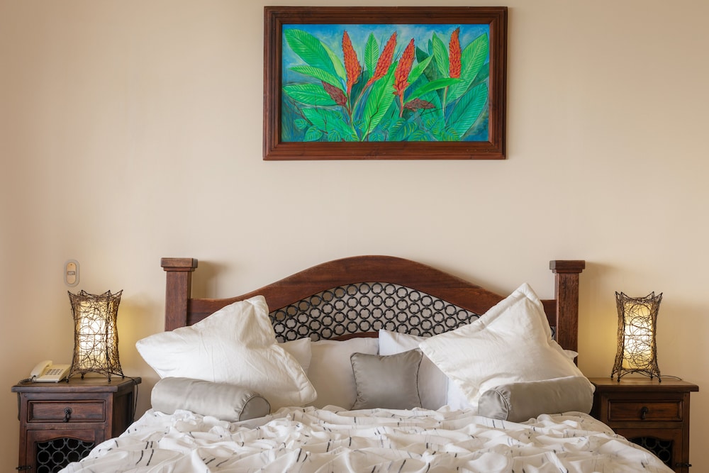 Junior Suite with Ocean View - Photo 2