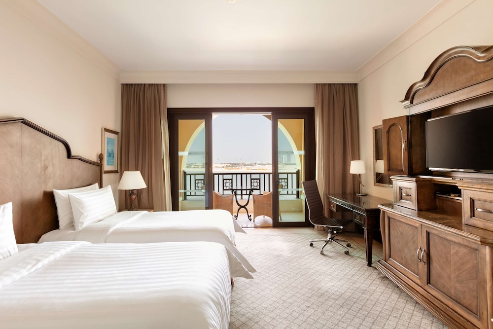 Horizon Club, Deluxe Room, 2 Twin Beds photo 3