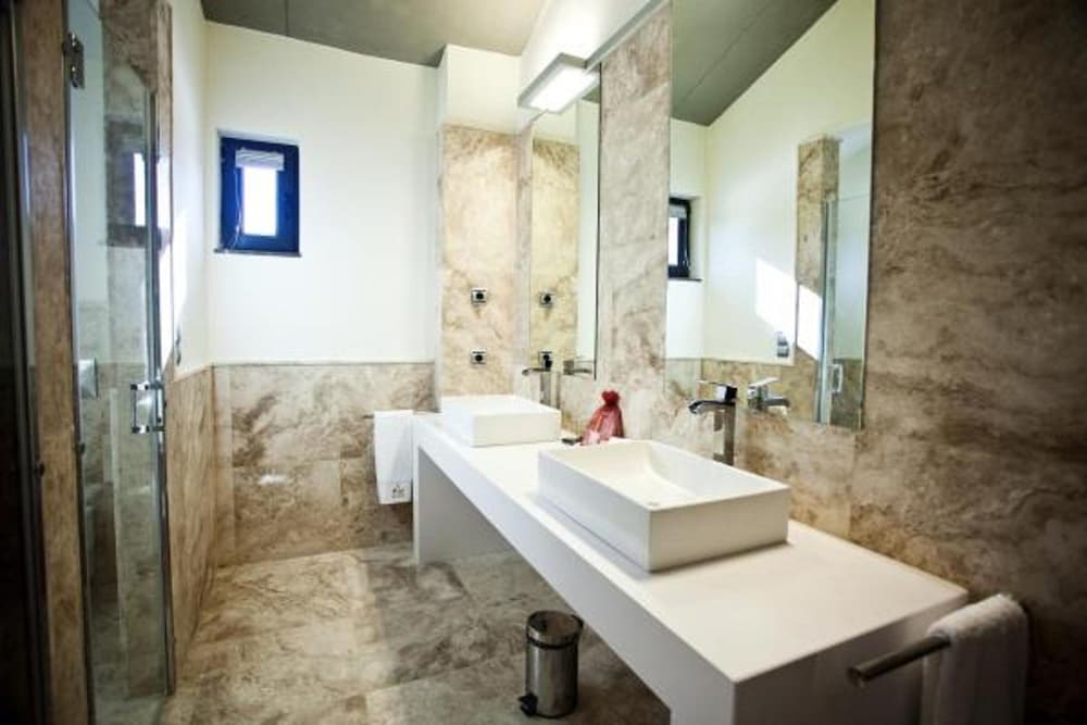 Triple Room - Photo 4