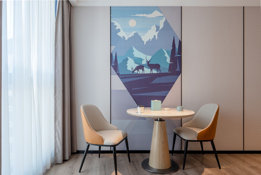Luxury Twin Room, City View photo 2