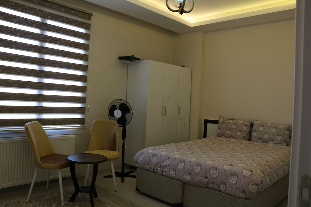 Deluxe Apartment (Single Use)