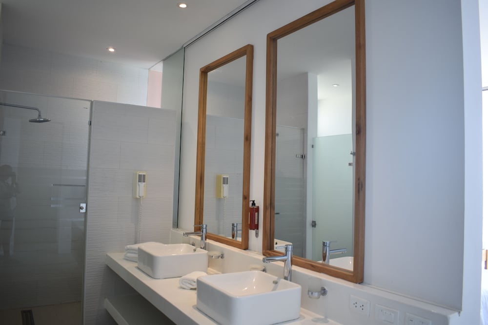 Suite, Ocean View photo 3