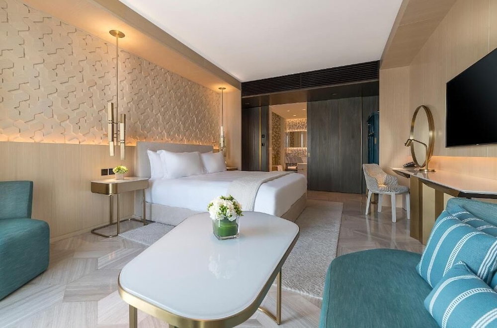 Luxe Sea View