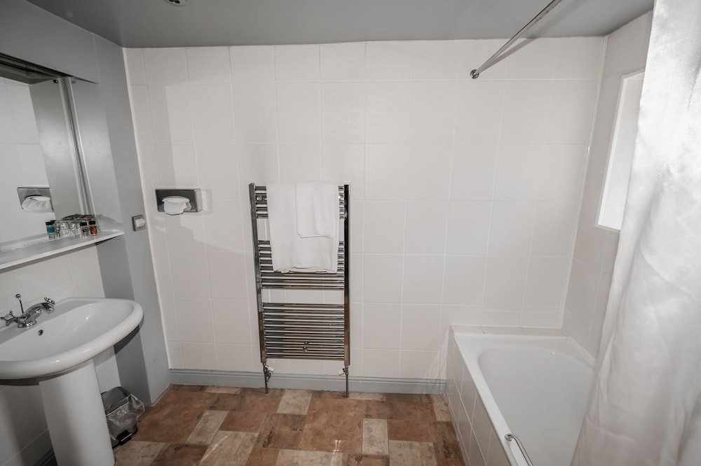 Standard Room, 1 Queen Bed, Non Smoking (Canopy Bed) - Photo 15