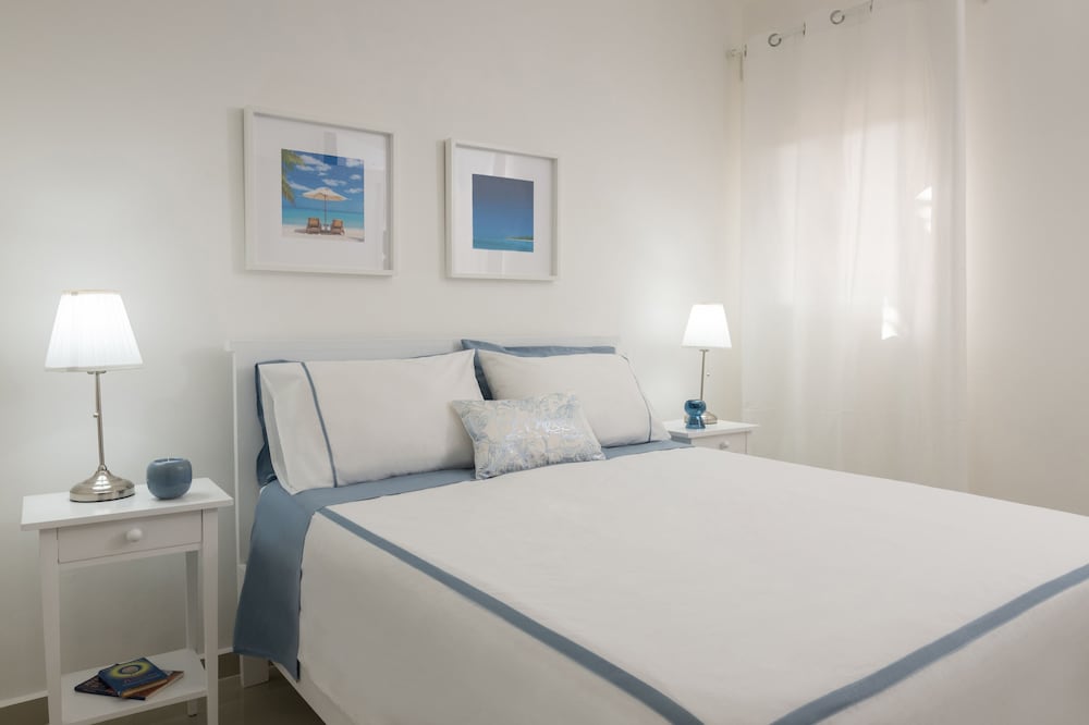 Standard Two Bedrooms & Two Bathrooms
