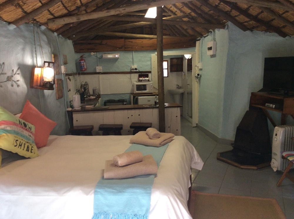 Traditional Double Room, 1 Double Bed, Kitchenette, Garden Area photo 2